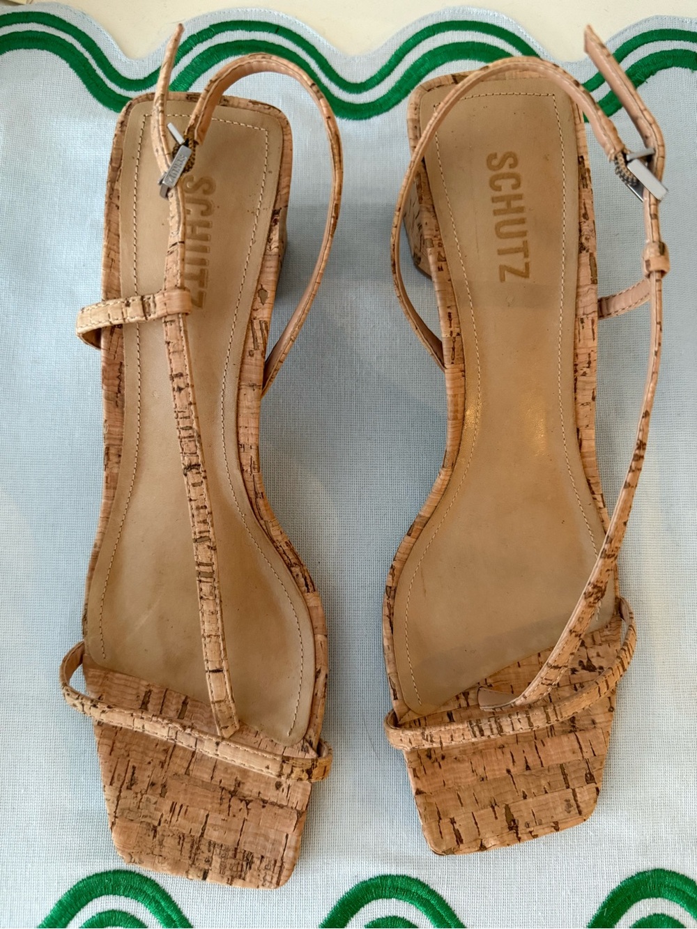 SCHUTZ ELOISE MID BLOCK SANDAL
